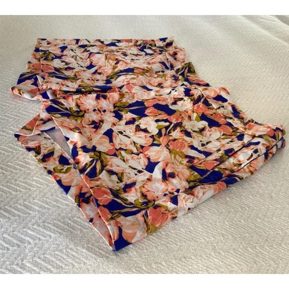 J. Crew Floral Mid-Rise Chino Shorts Size 12 5” Inseam - Picture 2 of 13